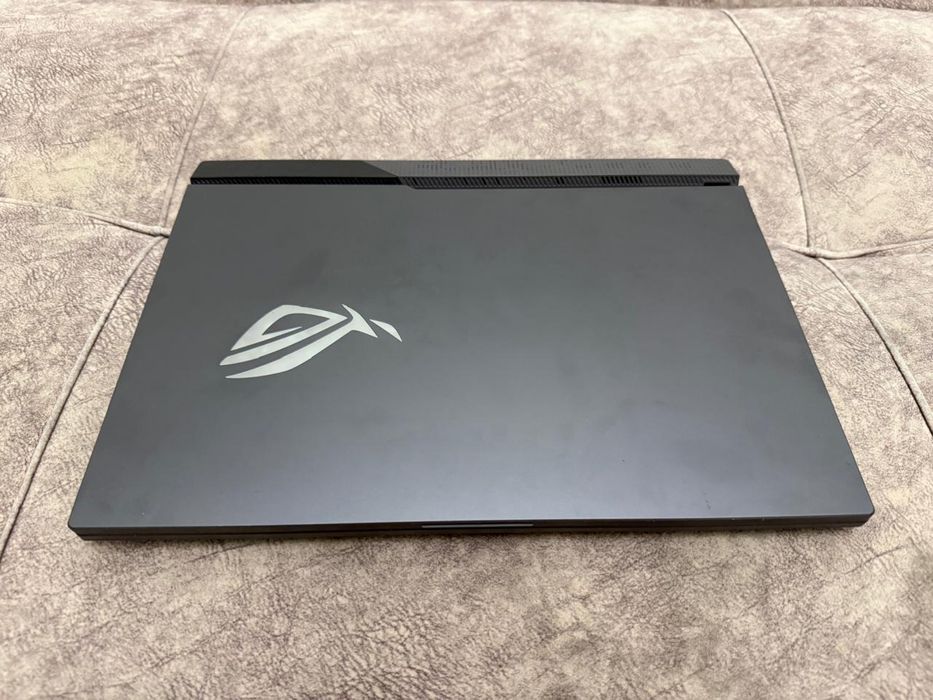 Продам игровой ноутбук Asus Rog Strix