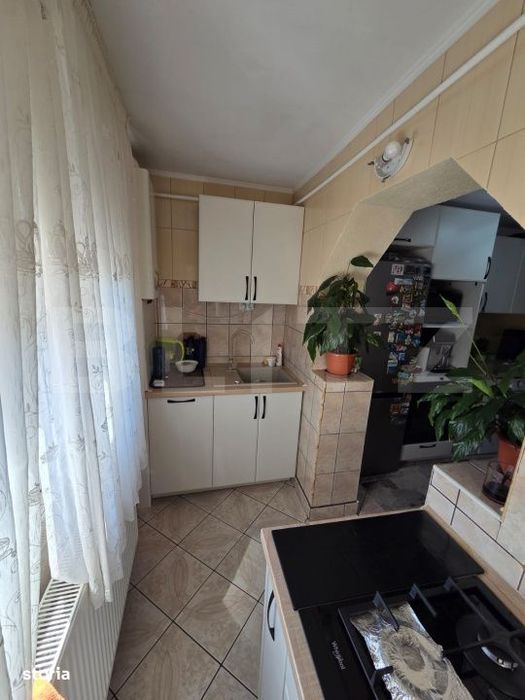 Apartament de vanzare, 3 camere & balcon, Cehu Silvaniei
