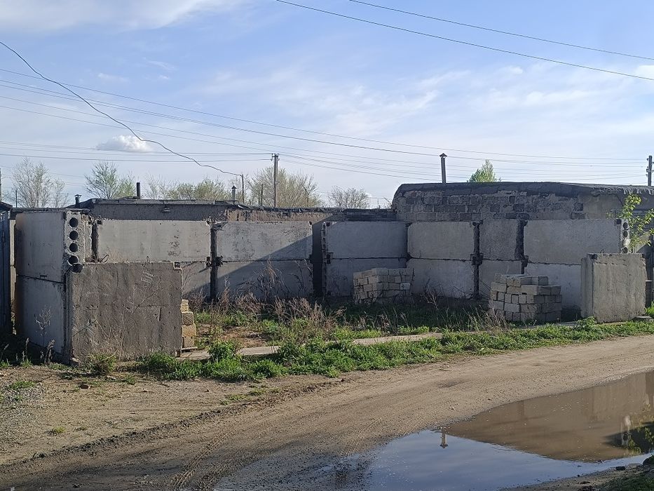 Продам бокс в 9 обществе