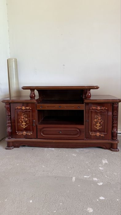 Подставка под телевизор