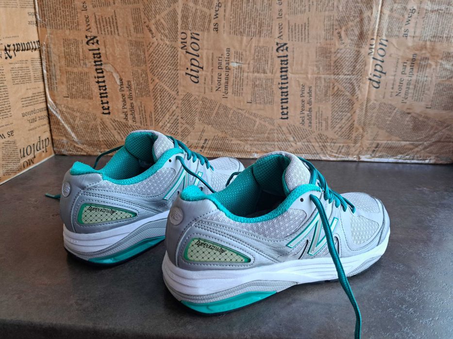 детски/дамски маратонки момче,кецове,спортни обувки,New Balance38