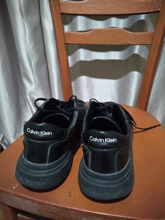 Продам кроссовки и обувь  мужские недорого