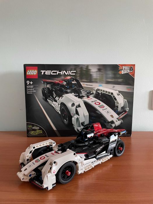 LEGO® Technic - Formula E® Porsche 99X Electric 42137, 422 части