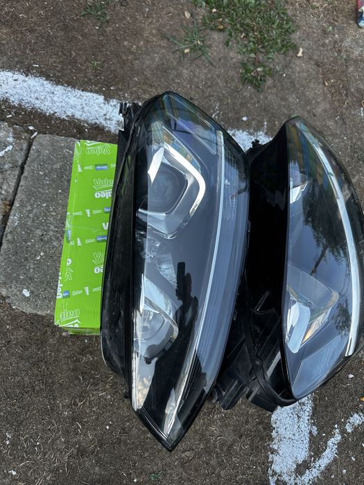 Faruri stânga dreapta bi xenon vw golf 7.