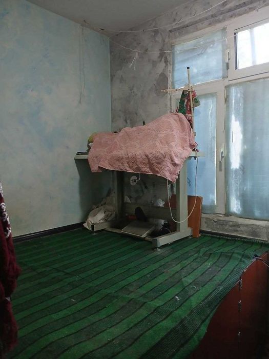 Срочно...Сергели 5да 3-метро ёнида 1 хона 1-этажда