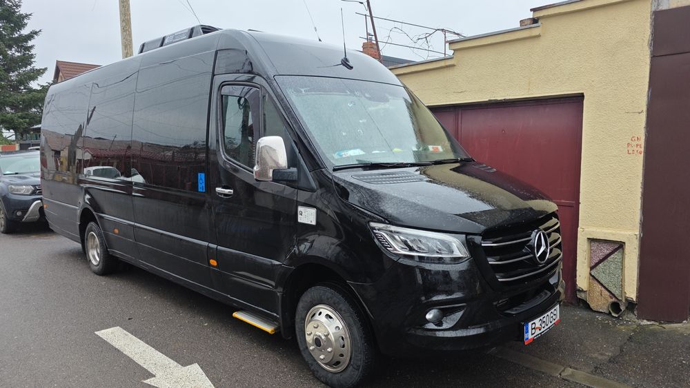 Microbuze de inchiriat nunta botez excursii tabere