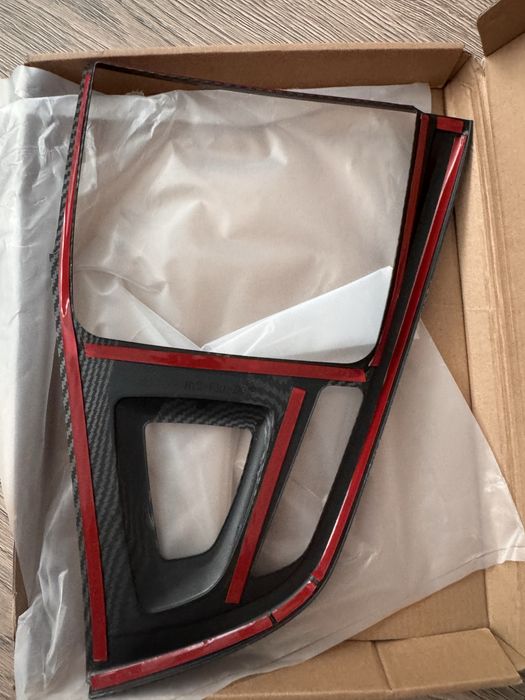 Карбонов панел,капаци огледала и централен панел BMW f30