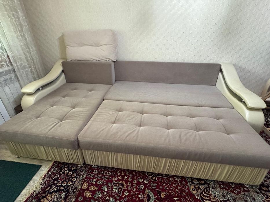 Диван угловой в гостиную