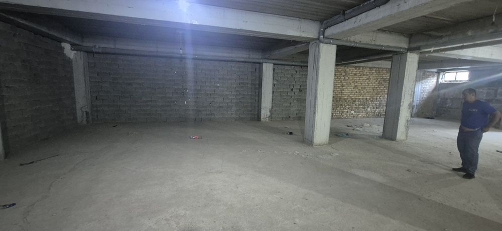 Сдаётся в аренду подвал .350 кв .