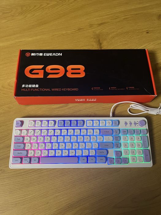 Tastatura Gaming cu fir, RGB,Knob/rotita de Volum.NOU