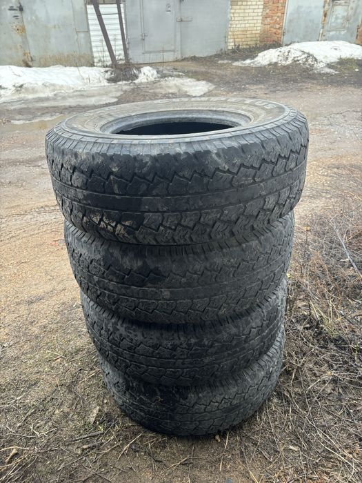 Продам шины 265/70/15