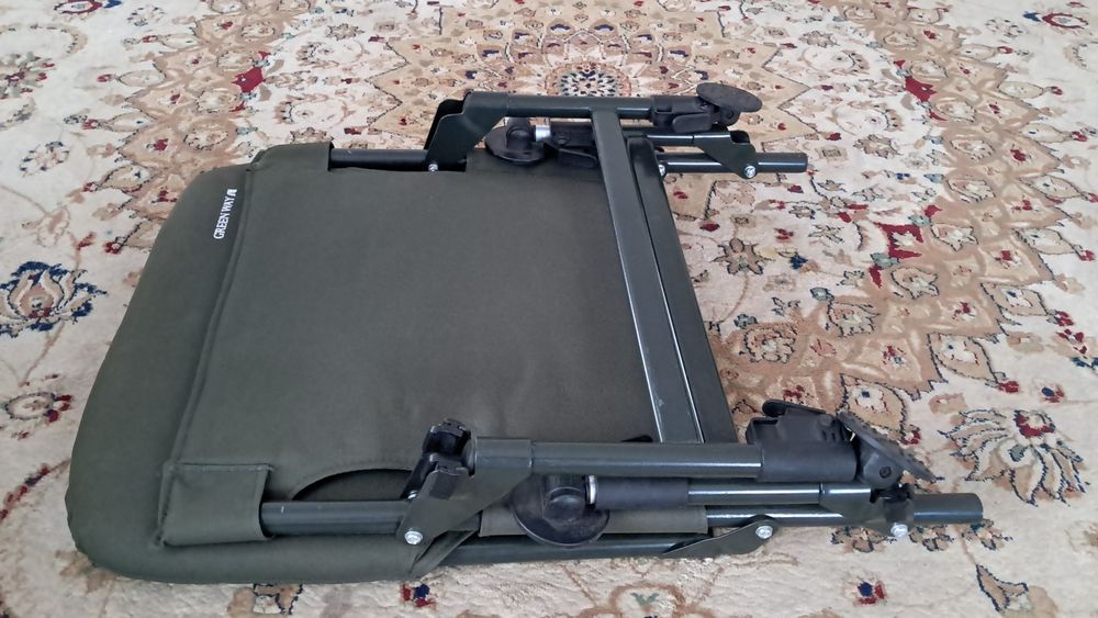 Продам два карповых кресла.