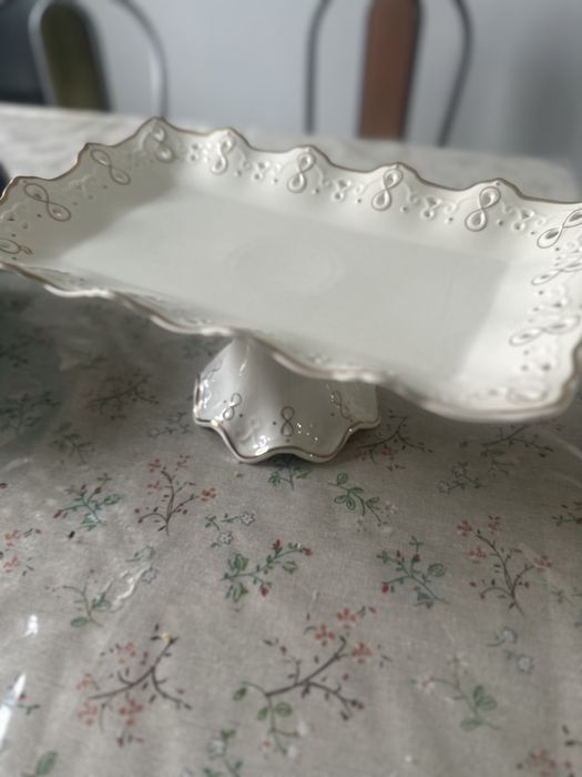 Продам посуду на ножках