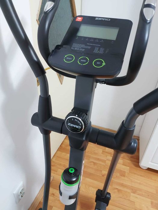 Vând bicicletă fitness eliptică Zipro Hulk