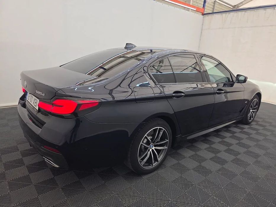 BMW Seria 5 2022 — imagine 4