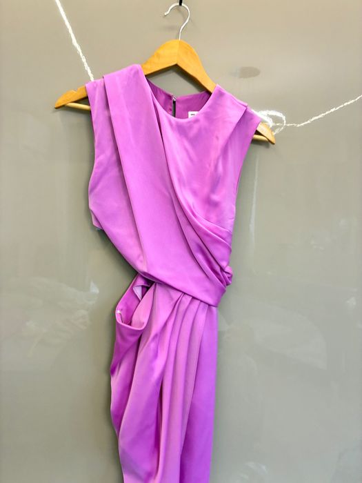 Страхотна лилава рокля