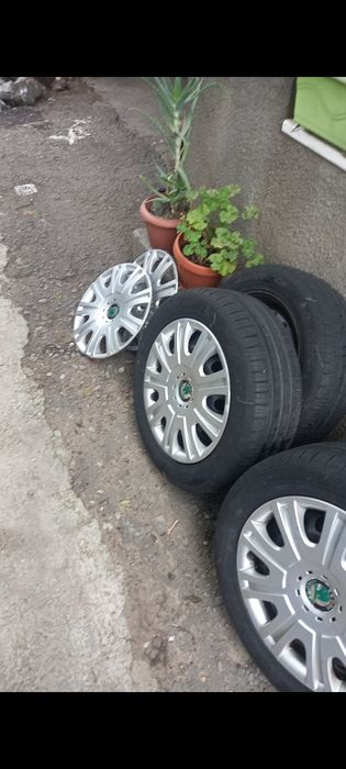 Roții skoda octavia 195.55.r15. Cu capace
