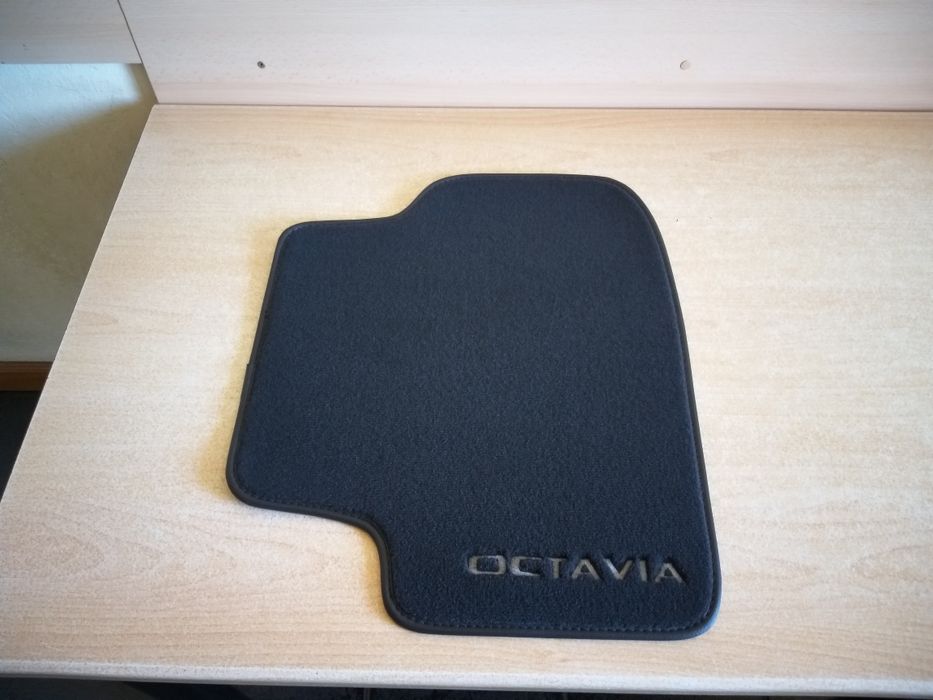 Covorase auto din mocheta dedicate SKODA OCTAVIA IIl