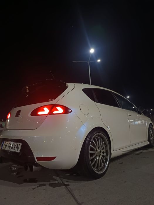 Seat Leon FR2.0 TDI 220cp | Intretinut | Multe Dotari | Accept varinte