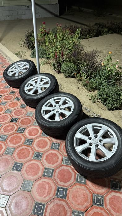 Продам диски с шинами 16