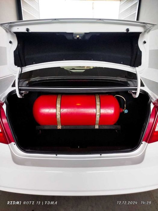 Срочно продам LACETTI AT