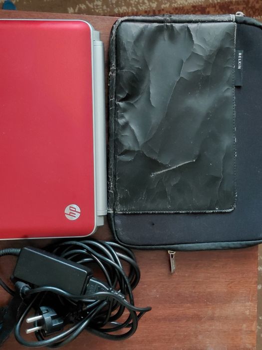 Лаптоп -hp mini 210 series 2000