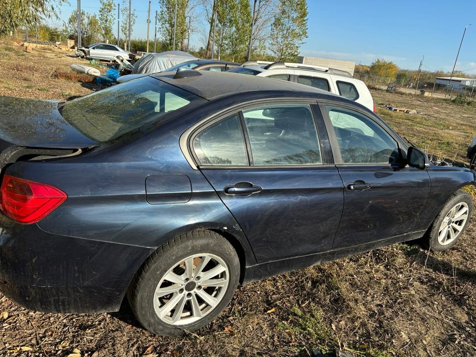 Dezmembrez BMW F30  316D cod culoare A89