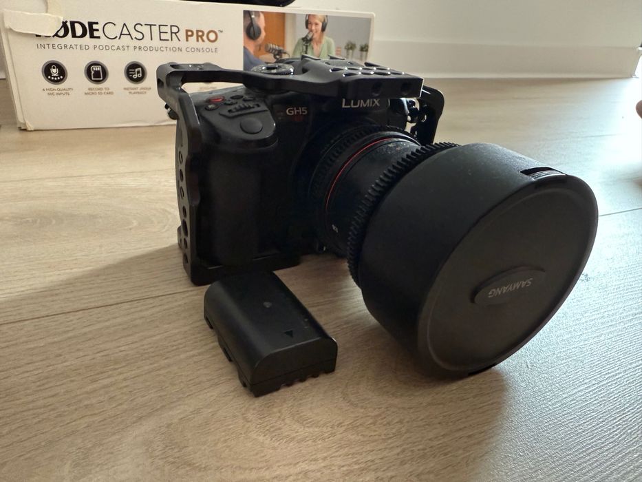 Panasonic GH5s + Obiectiv Samyang