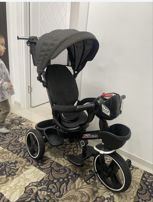 Velokolyaska va kolyaskalar sotiladi