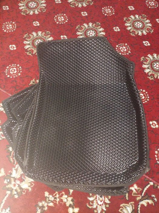 Полик  для  малибу