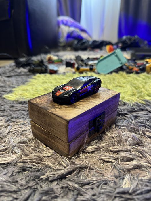 Vand 85 machete Hot Wheels