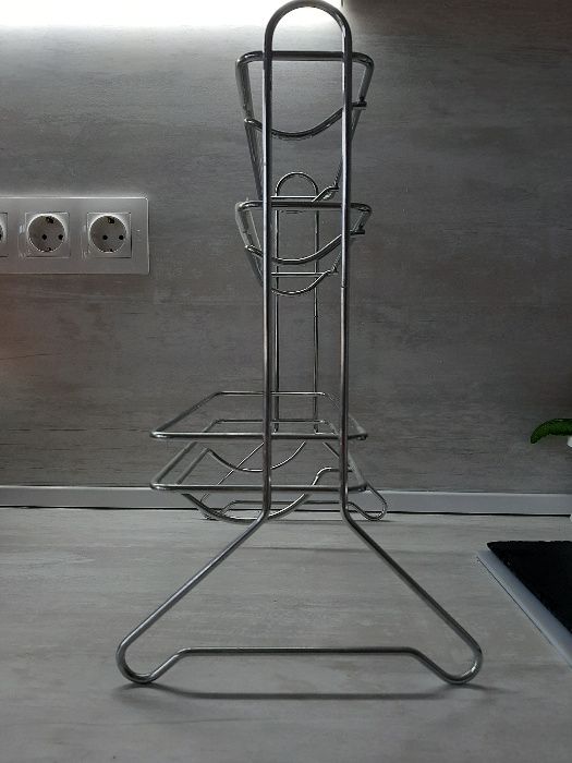 .Декоративни комплекти свещи-нови.Градинска маса