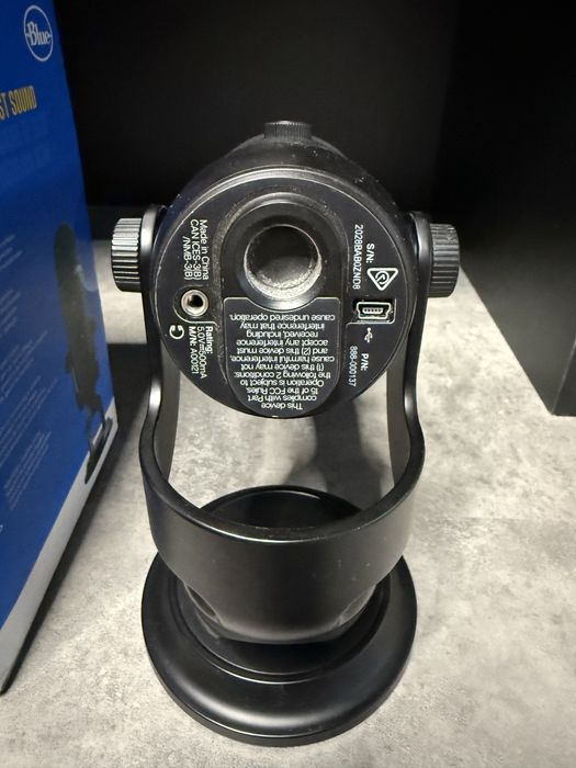 Микрофон Blue Yeti