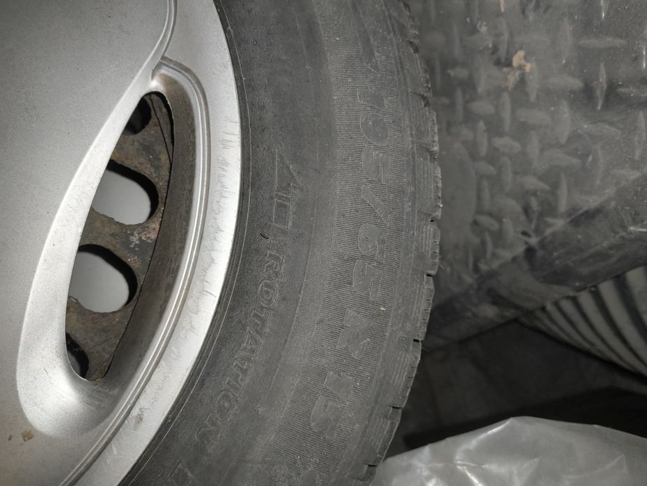 Гуми зимни стар ДОТ 195/65/15