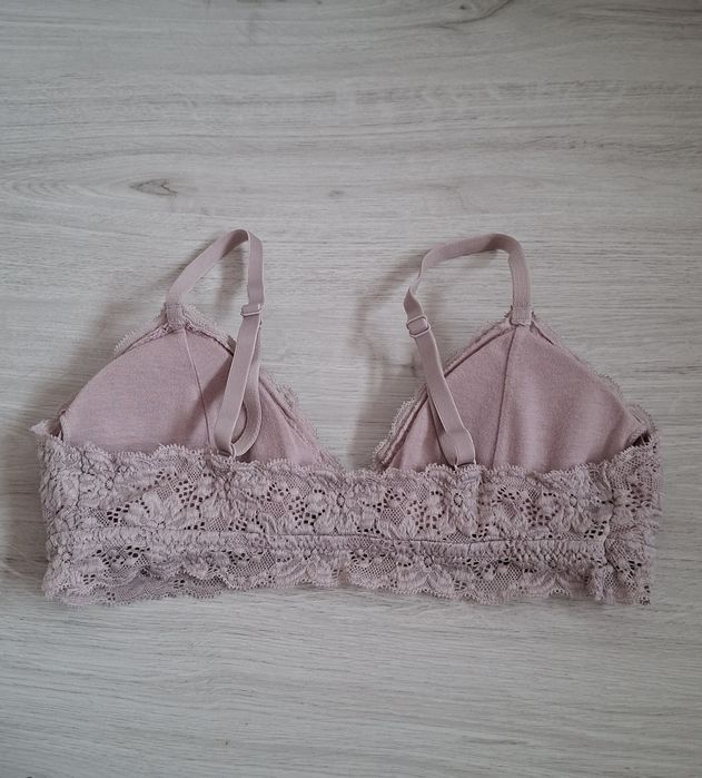 розово-лилав дантелен сутиен / бюстие House