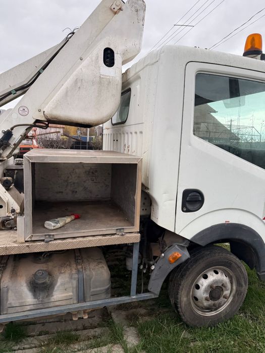 Nacela Nissan cabstar