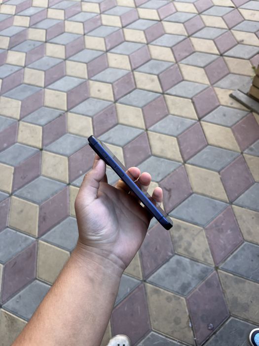 iphone 17 pro синий есим 256 гигабайт