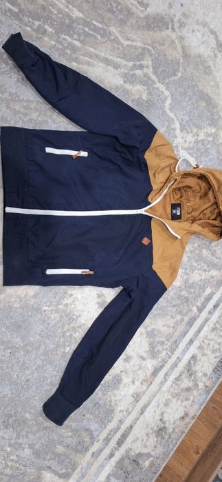 Куртка демисизонная