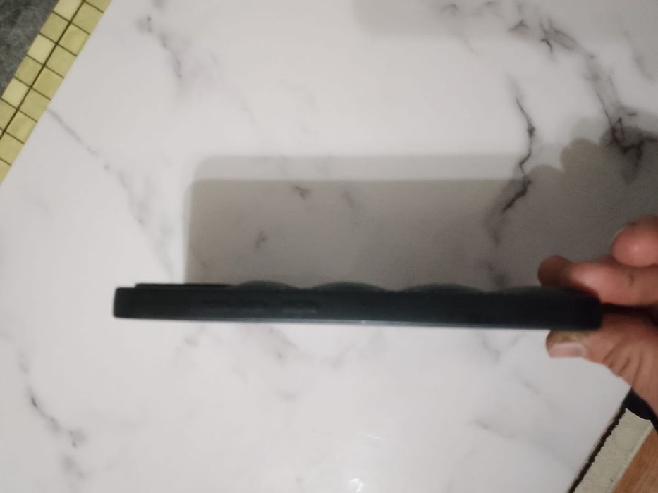 Поко с 51 64гб идеальный