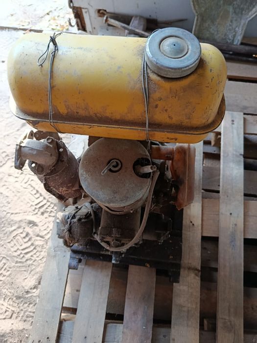 Насос водяной на бензине