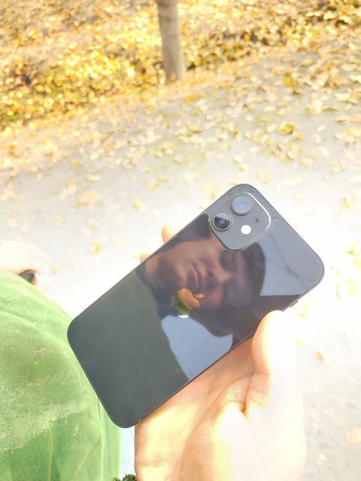 Iphone 12 holati zor