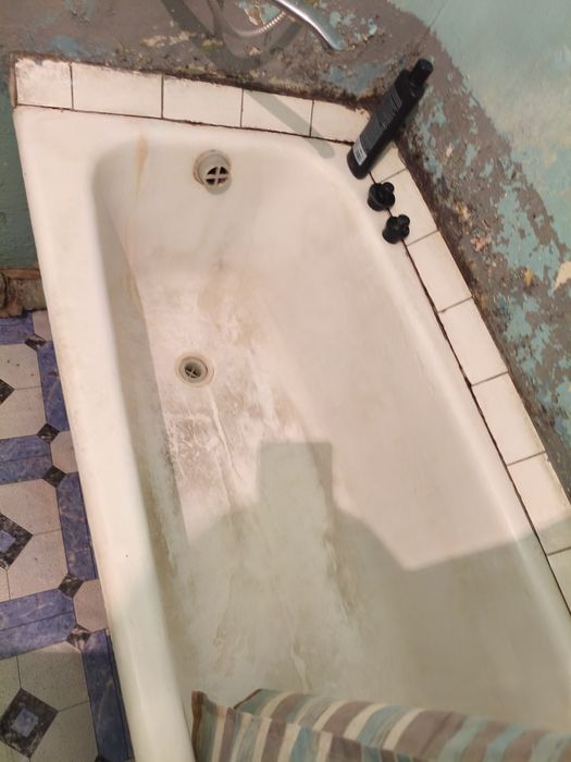 Продам ванну чугунную полноценного размера