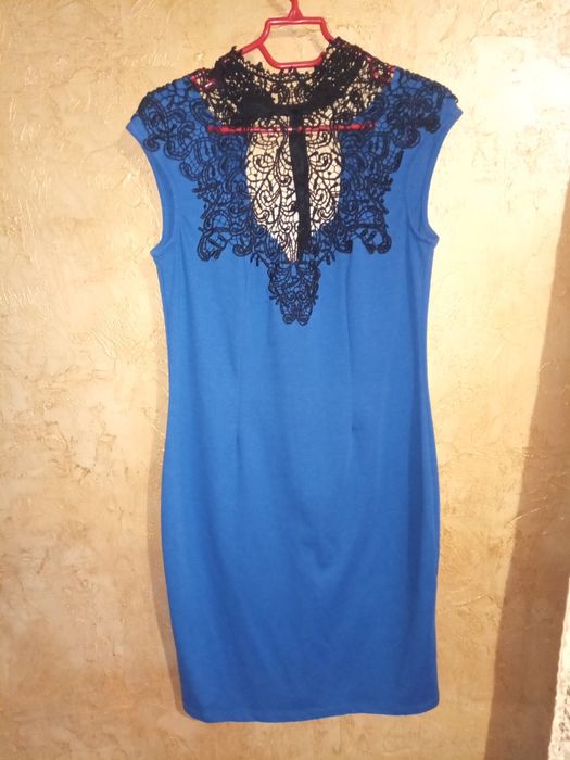 Платье с ручной вышивкой