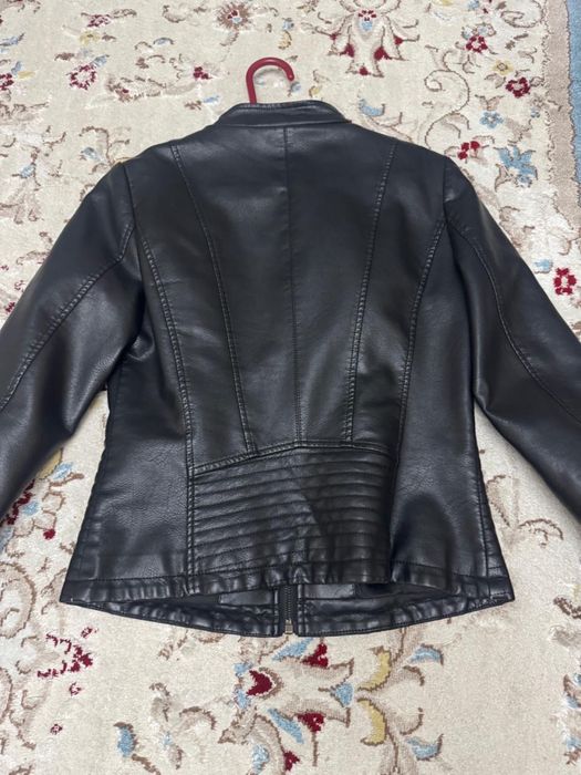 Продается женские куртки