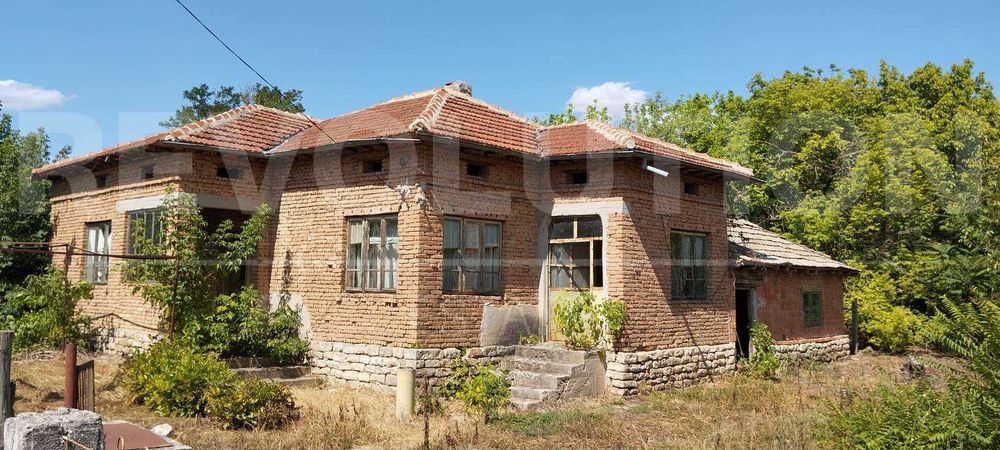 Къща с. Изворово!