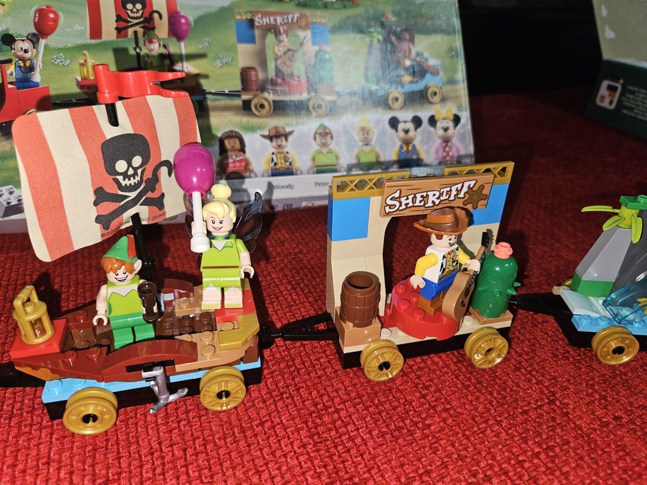 LEGO® Tren aniversar Disney 43212, 200 piese
