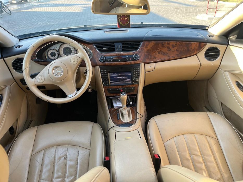 Vând Mercedes-Benz CLS 3.0 BENZINA 2009