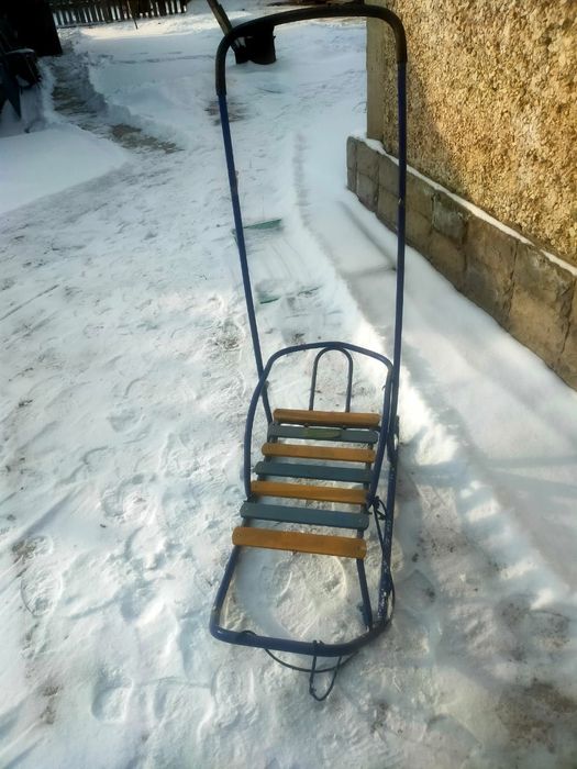 Продам санки почти новый