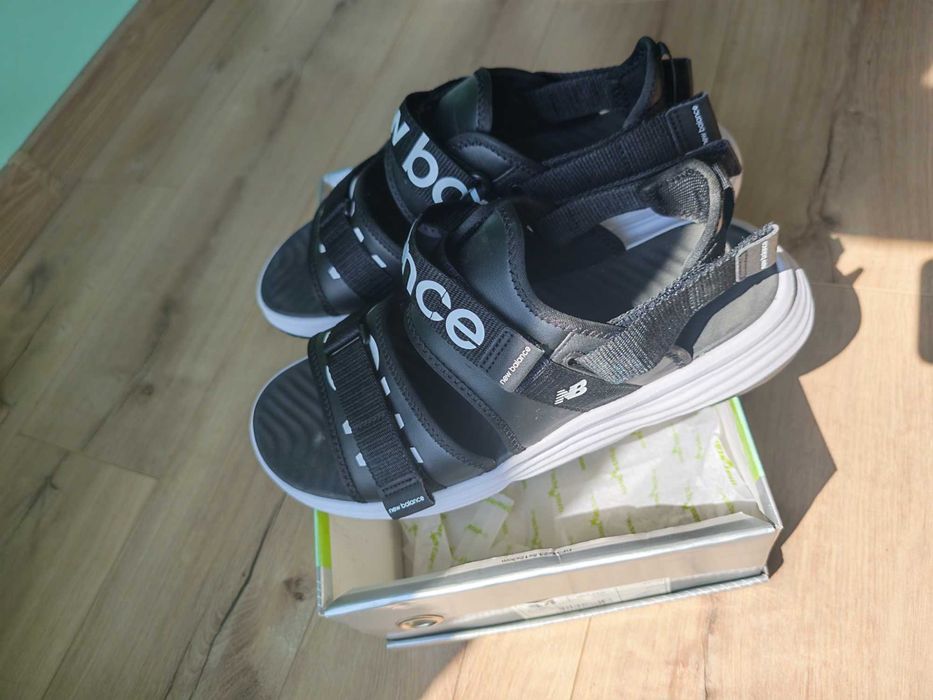 Сандали New balance 750