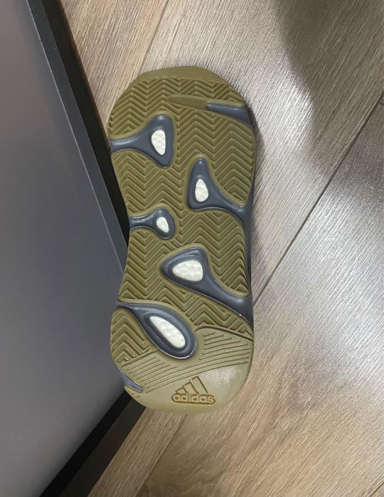Кроссовки adidas, 38 размер